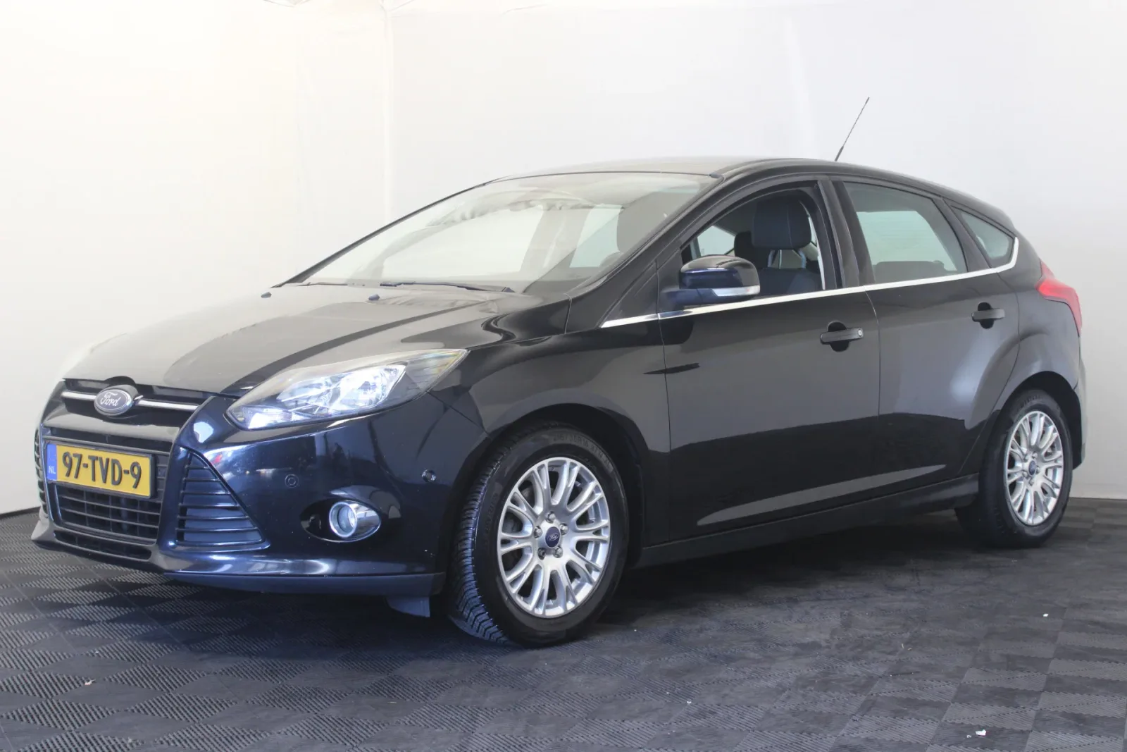 Ford Focus (2012) — foto 1