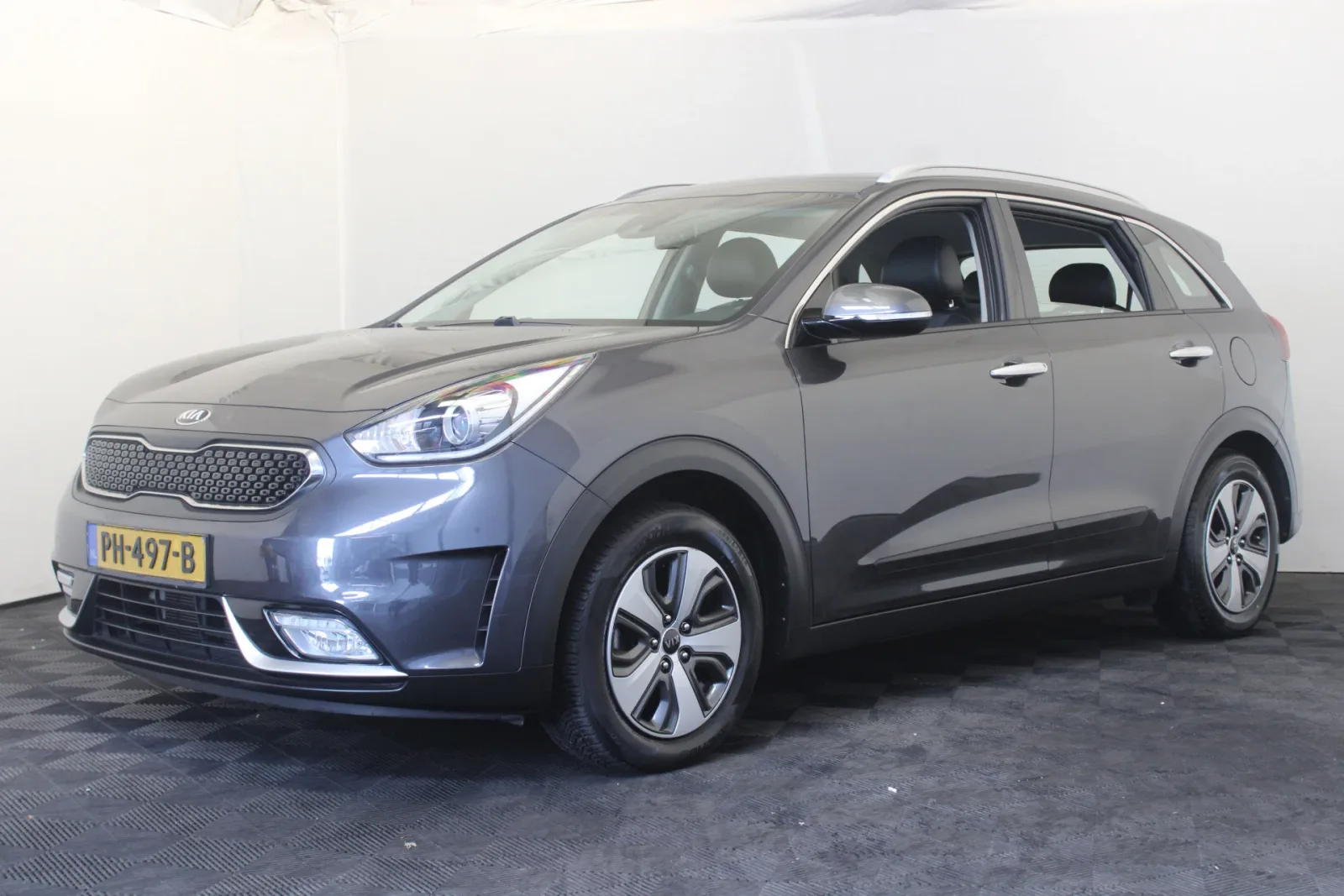 Kia Niro (2017) — foto 1