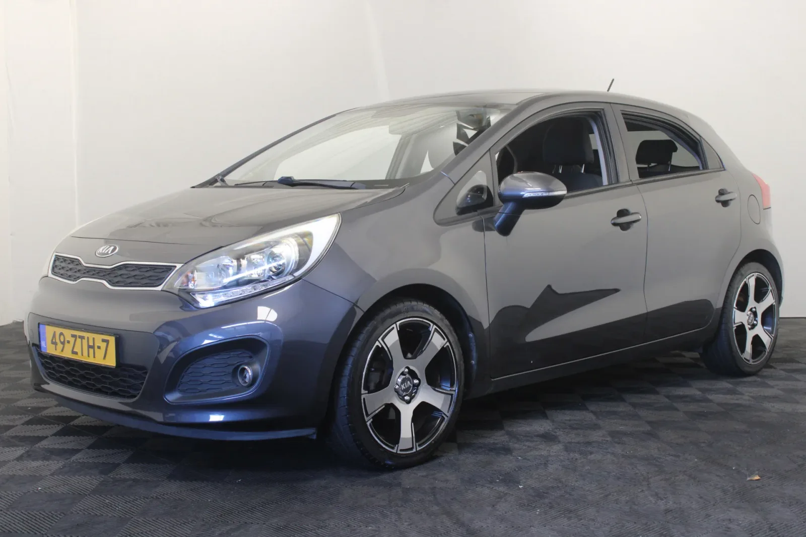 Kia Rio (2013) — foto 1