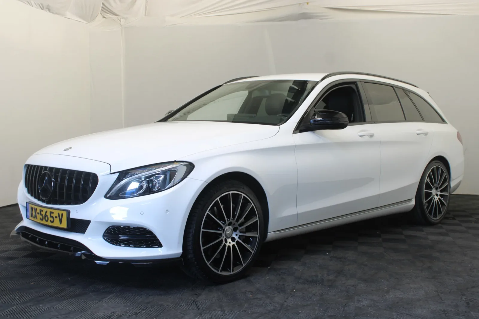 Mercedes-Benz C-Klasse (2016) — foto 1