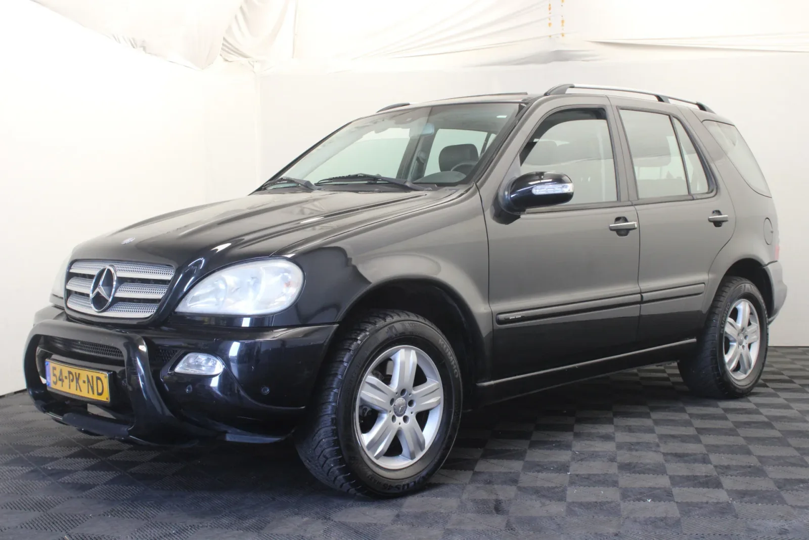 Mercedes-Benz M-Klasse (2004) — foto 1