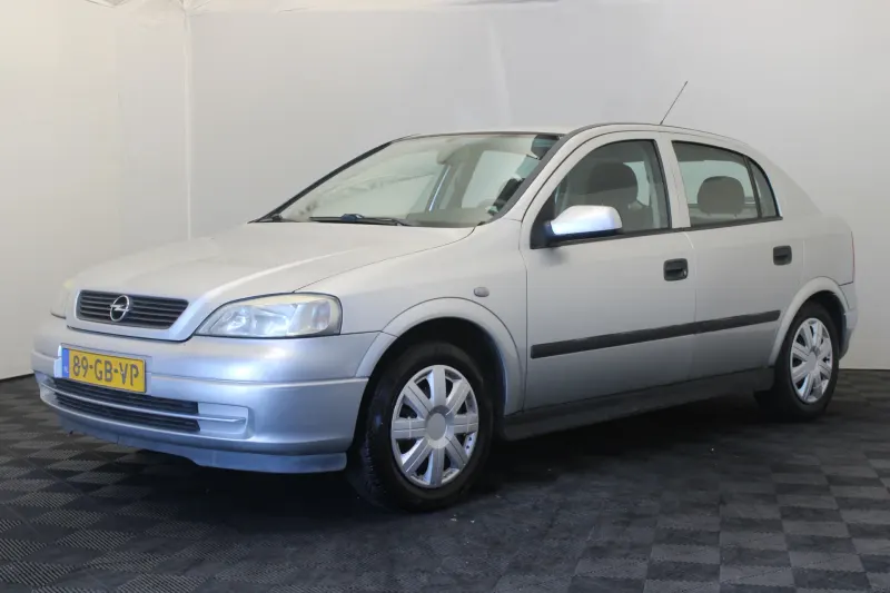 Opel Astra (2000)
