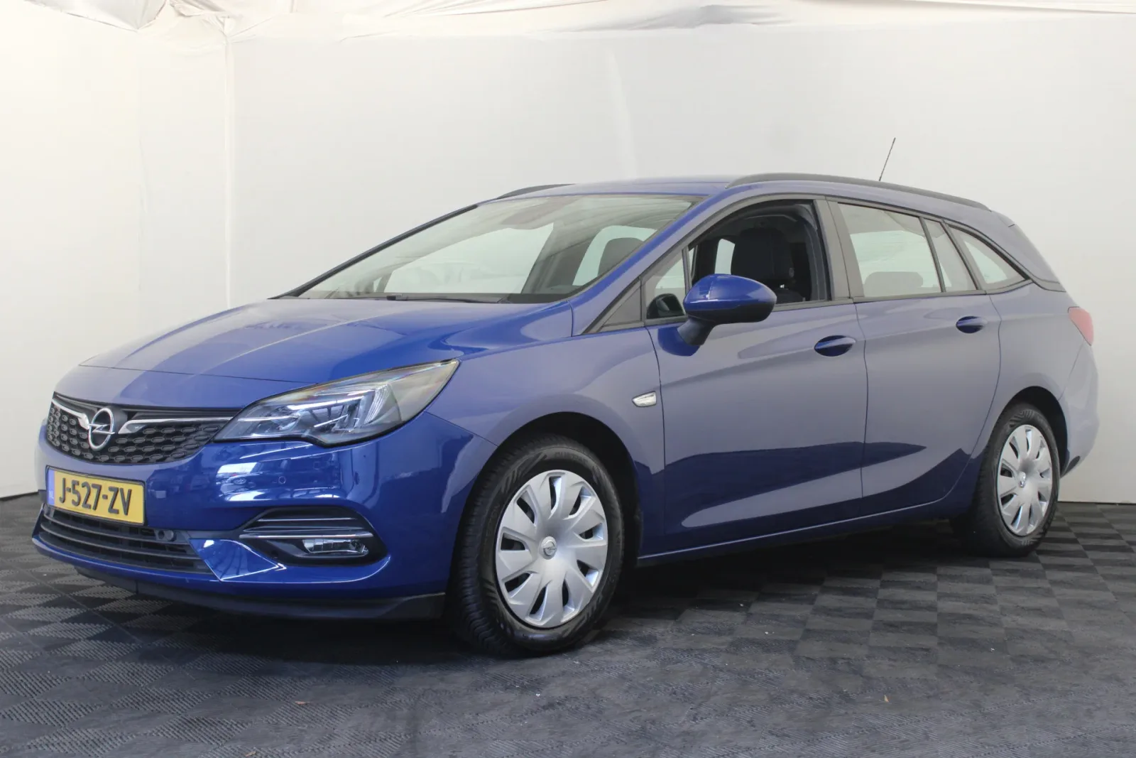 Opel Astra (2020) — foto 1
