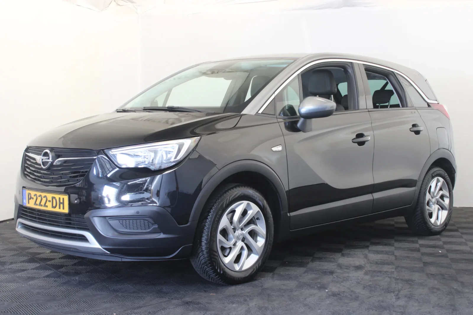 Opel Crossland (2018) — foto 1