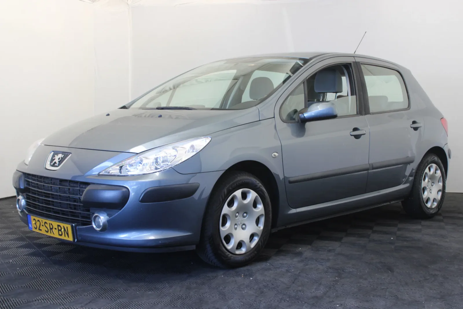 Peugeot 307 (2006) — foto 1