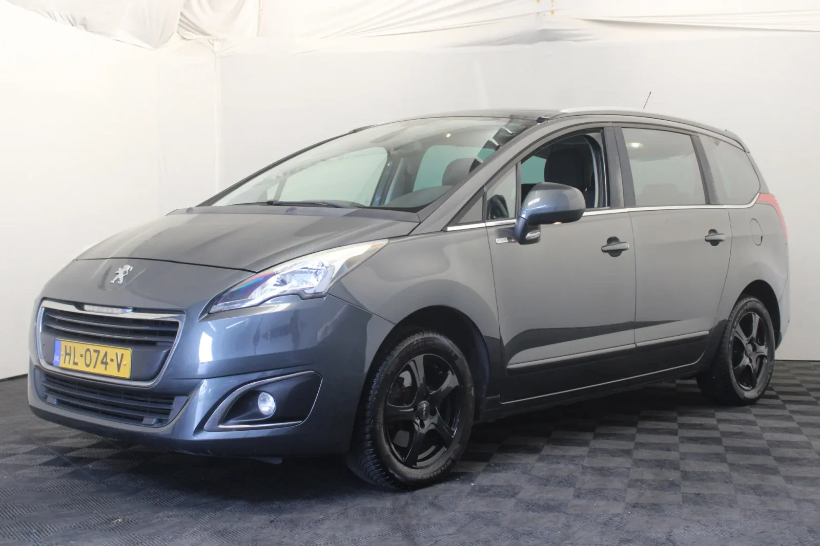 Peugeot 5008 (2016) — foto 1