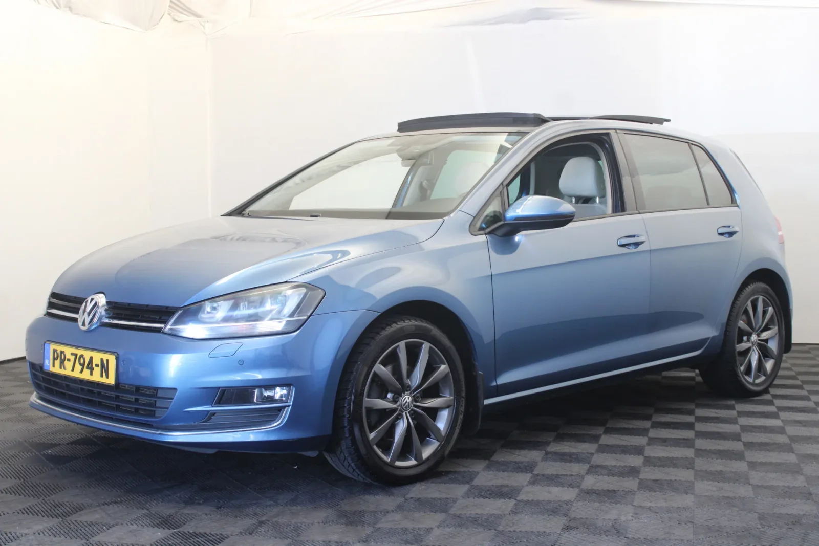 Volkswagen Golf (2013) — foto 1