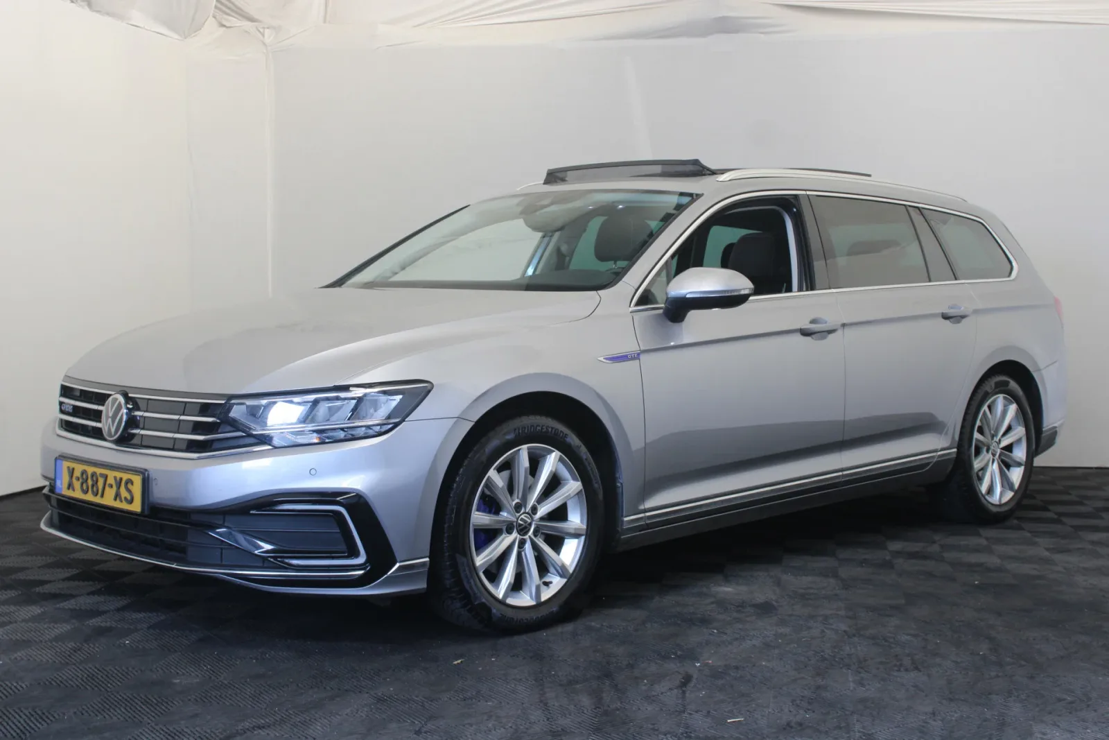 Volkswagen Passat (2020) — foto 1