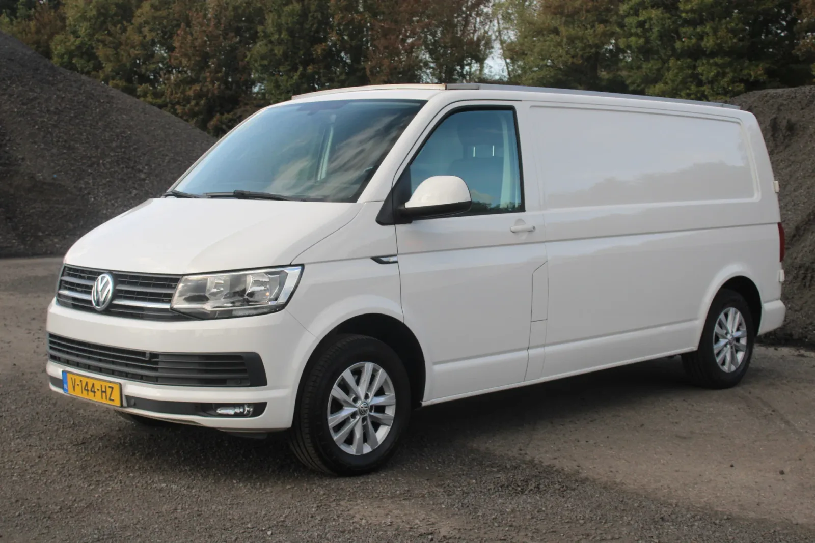 Volkswagen Transporter (2017) — foto 1