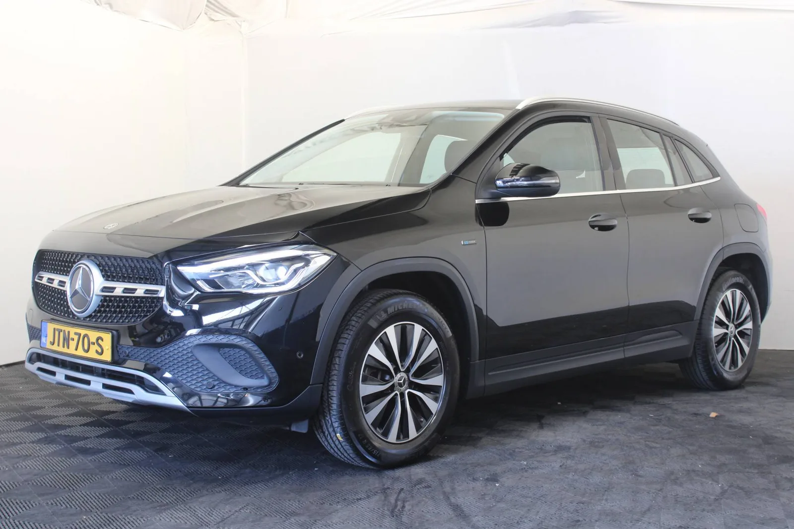 Mercedes-Benz GLA-Klasse (2021) — foto 1