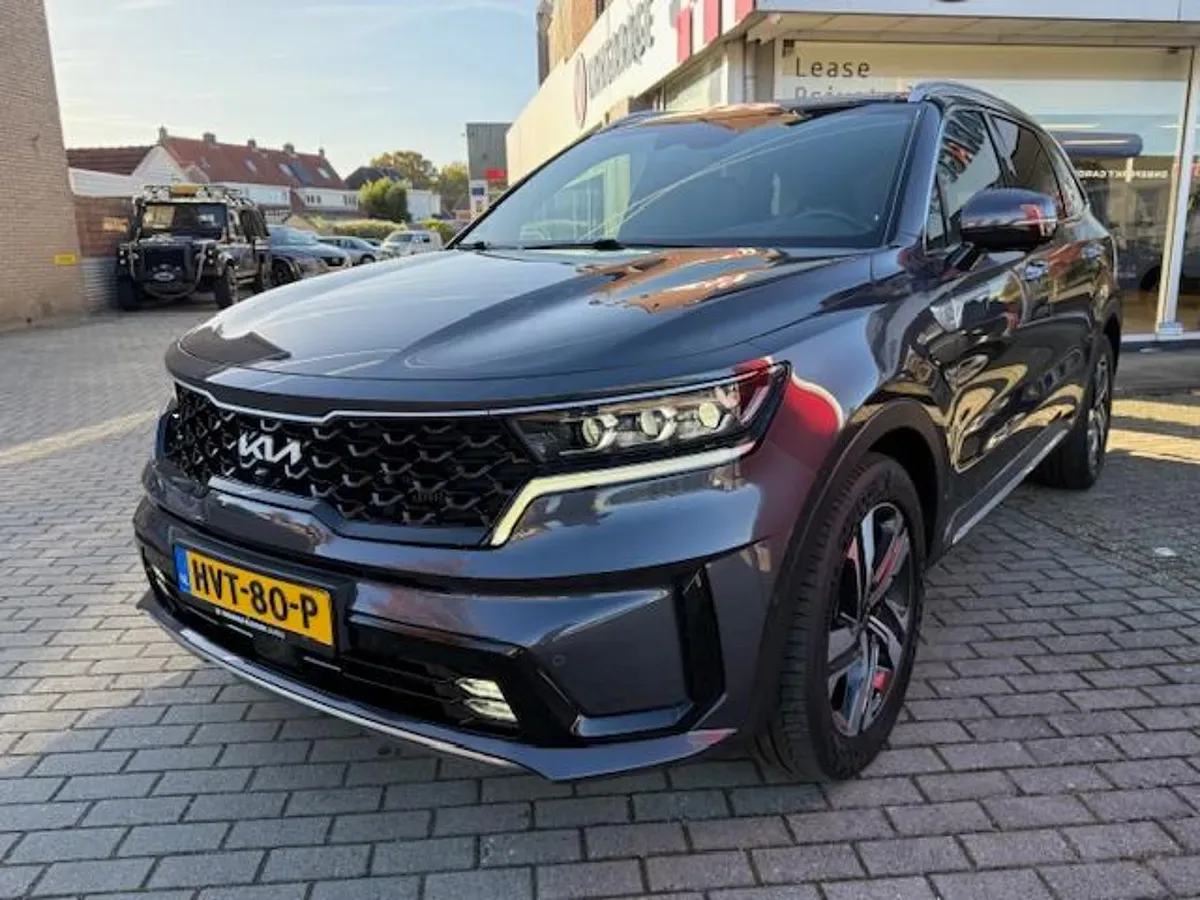 Kia Sorento (2022) — foto 1