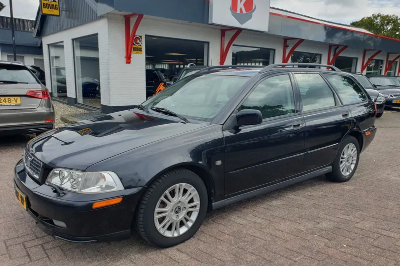 Volvo V40 (2003)