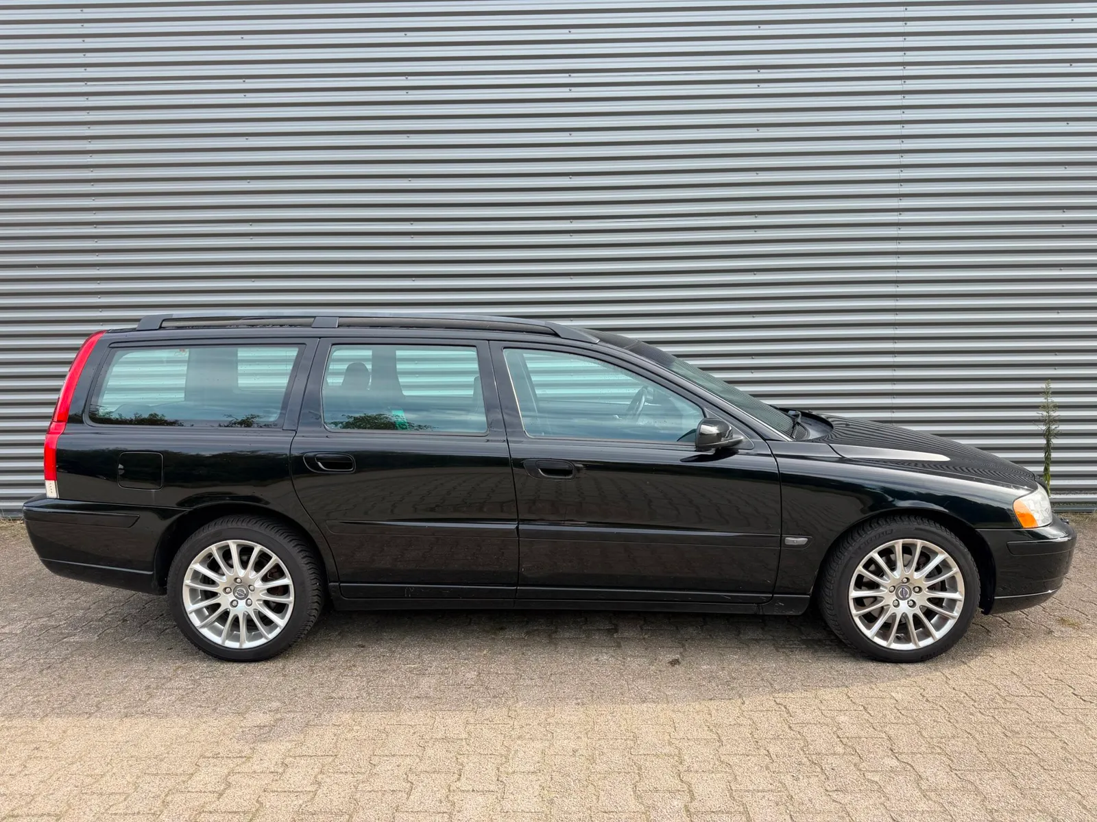 Volvo V70 (2005) — foto 1