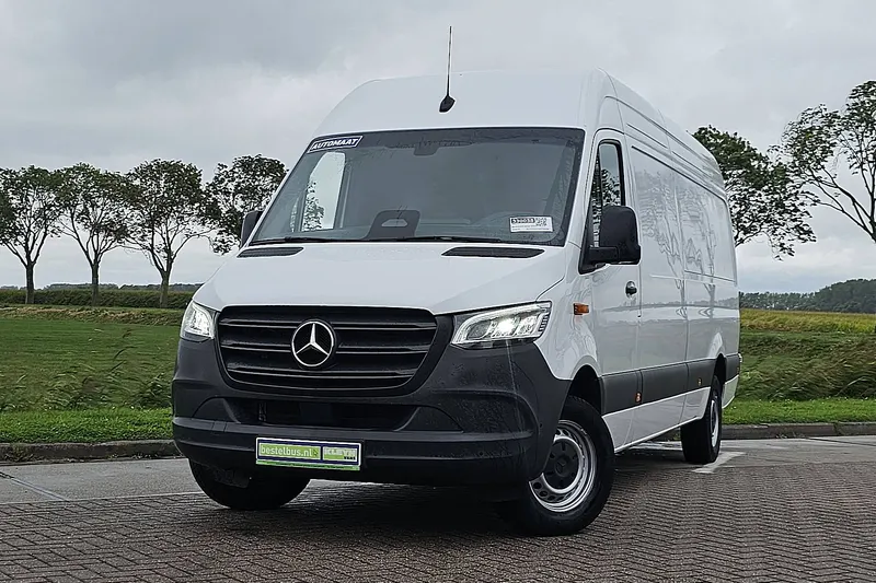 Mercedes-Benz Sprinter (2024)