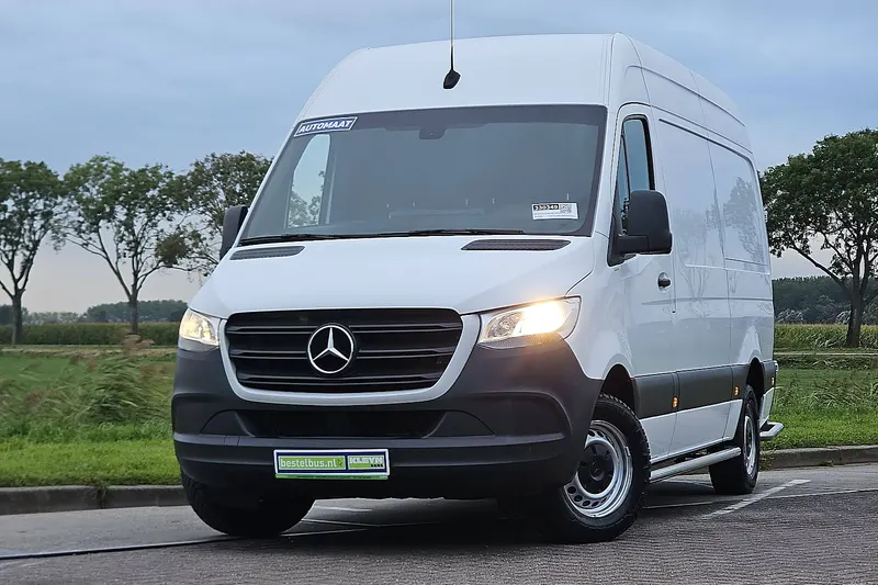 Mercedes-Benz Sprinter (2023)