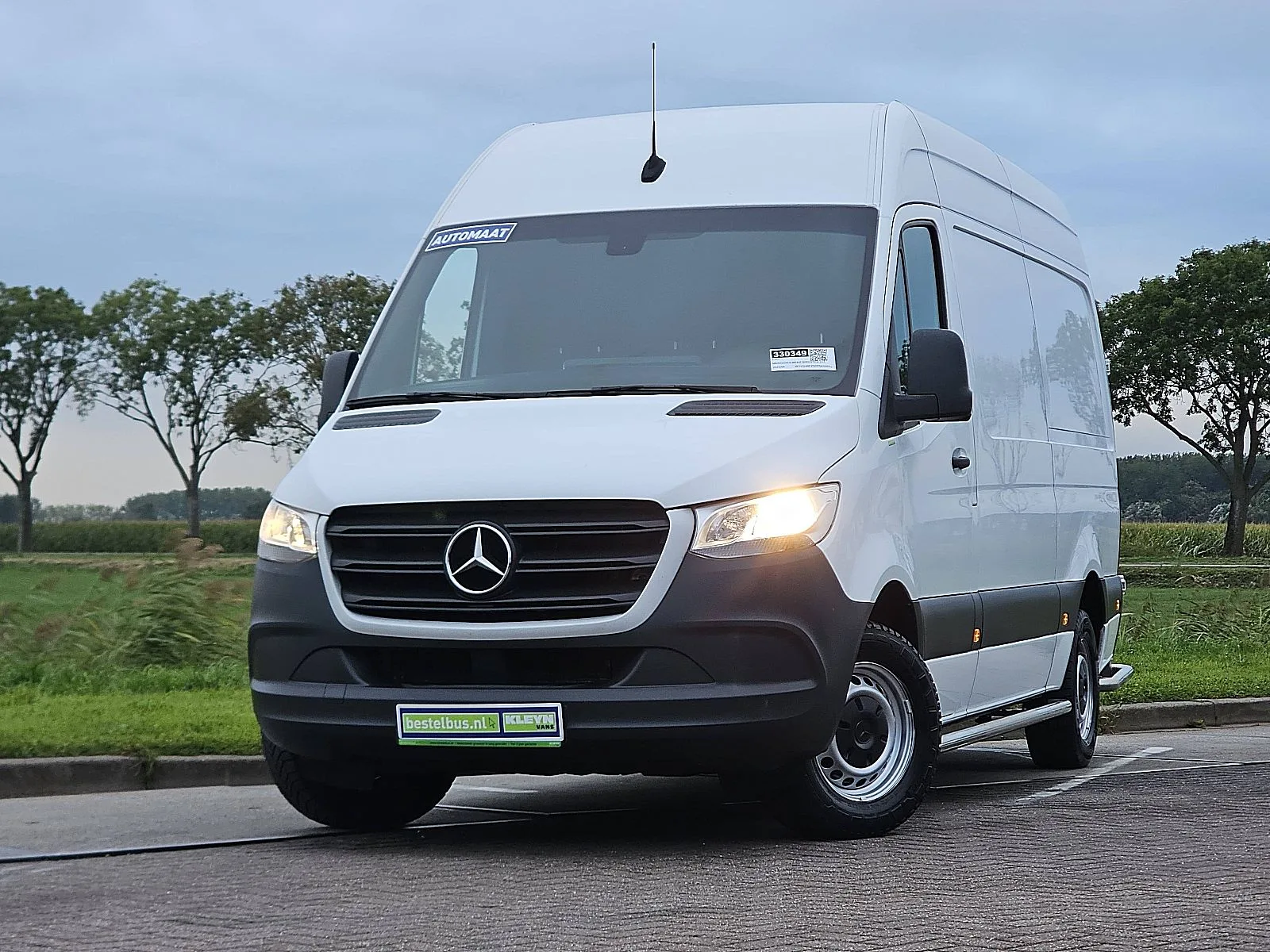 Mercedes-Benz Sprinter (2023) — foto 1