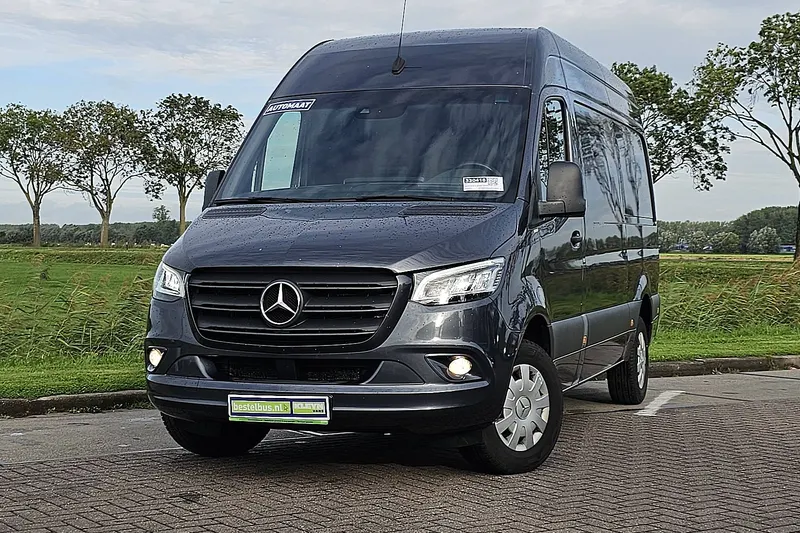 Mercedes-Benz Sprinter (2023)