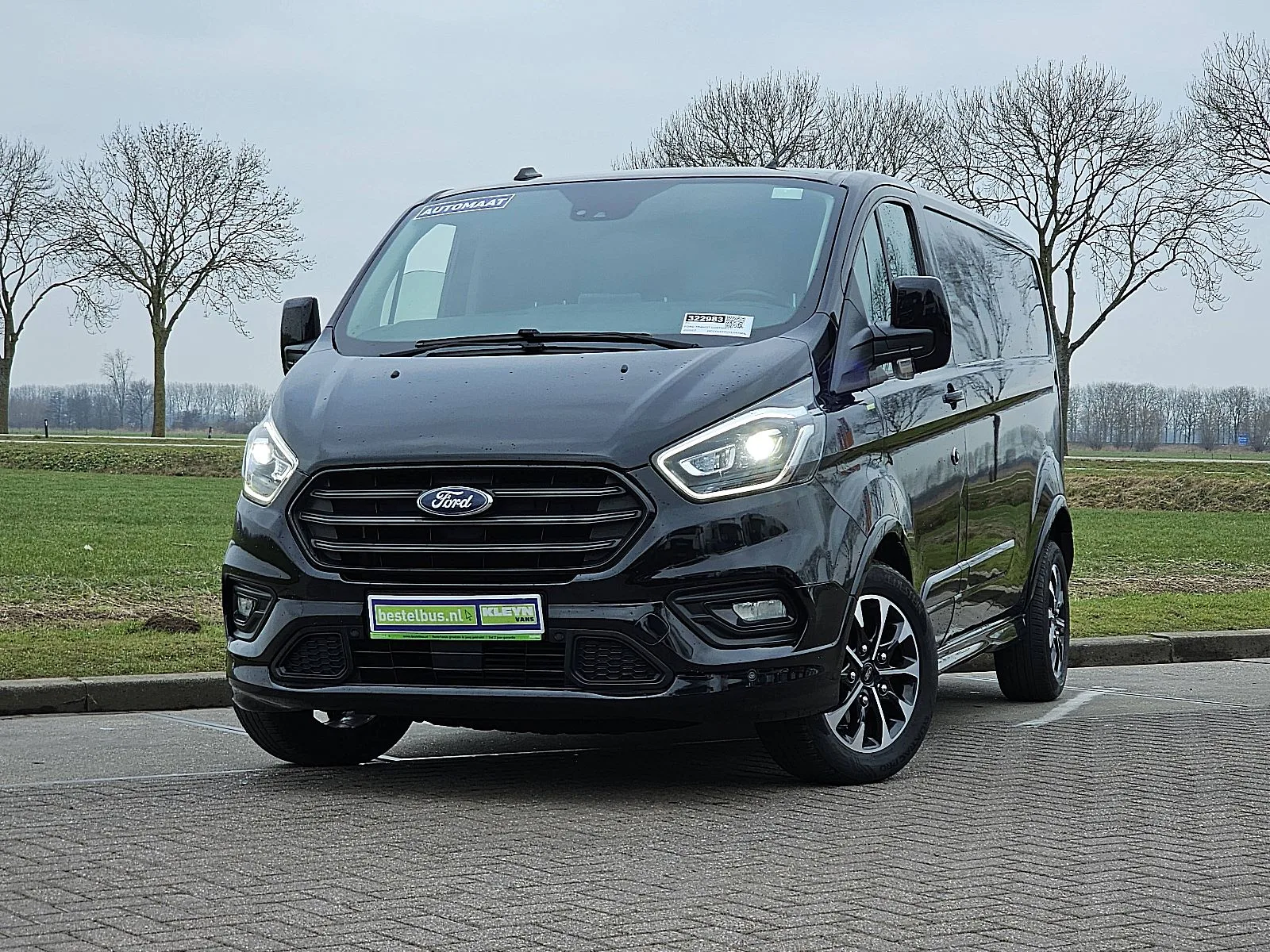 Ford Transit (2020) — foto 1