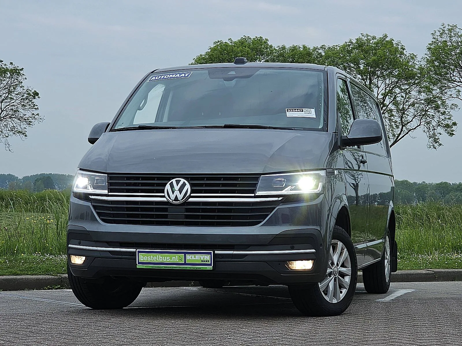 Volkswagen Transporter (2020) — foto 1