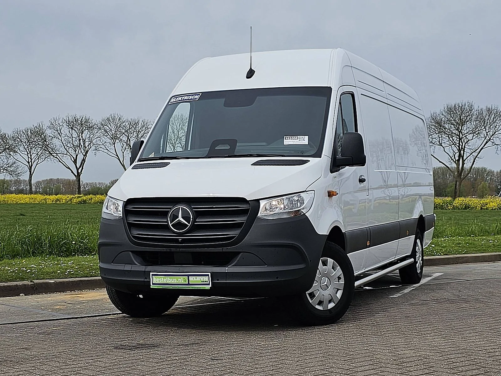 Mercedes-Benz eSprinter (2025) — foto 1