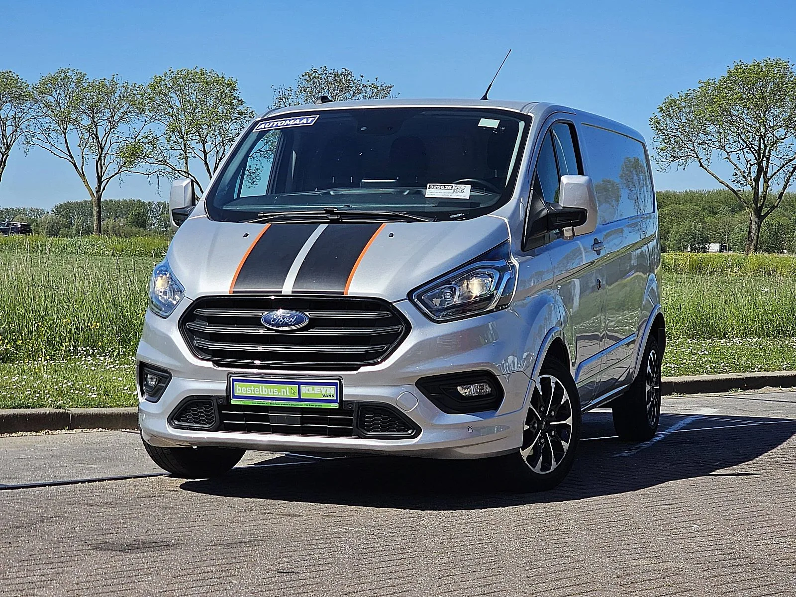Ford Transit (2023) — foto 1