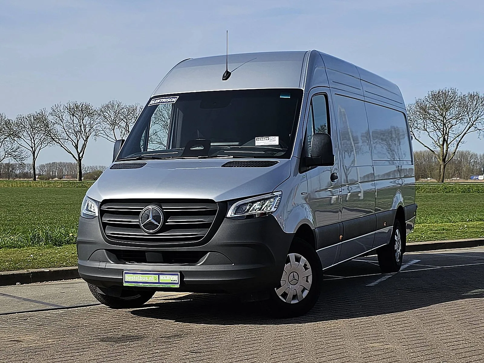 Mercedes-Benz eSprinter (2024) — foto 1
