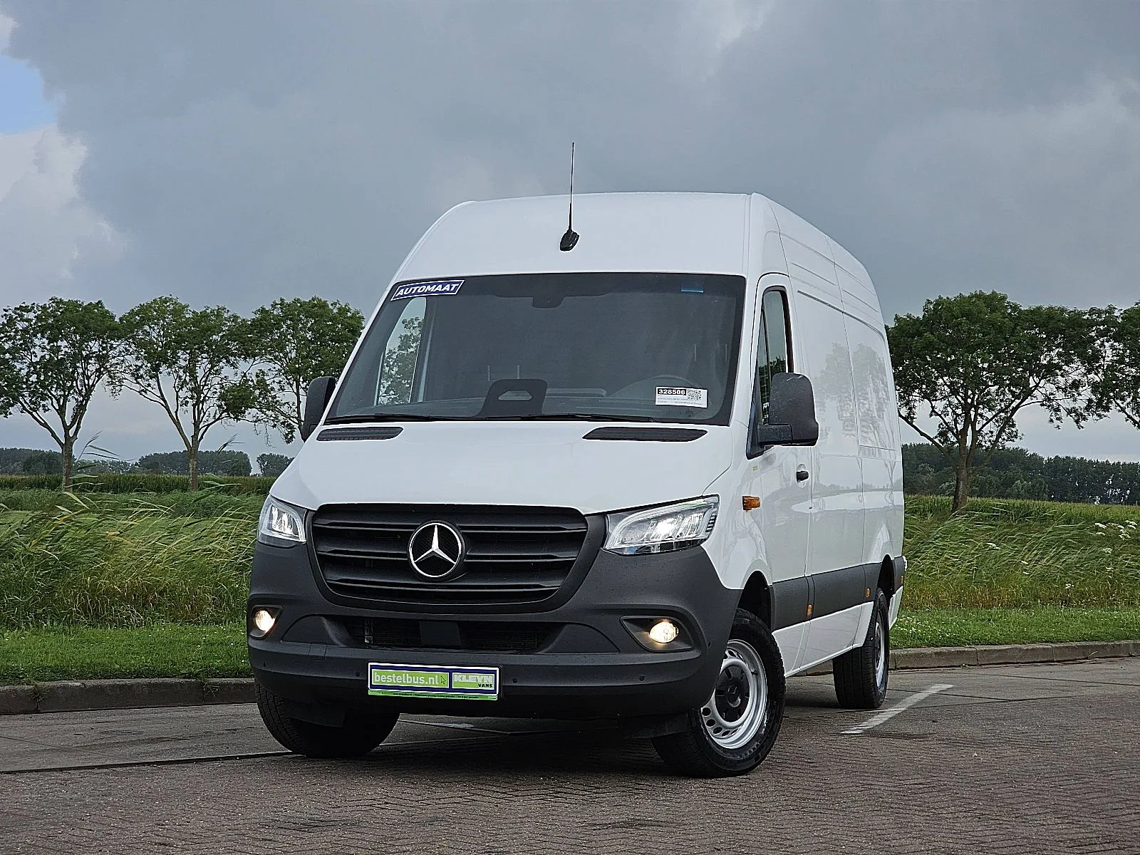 Mercedes-Benz Sprinter (2024) — foto 1