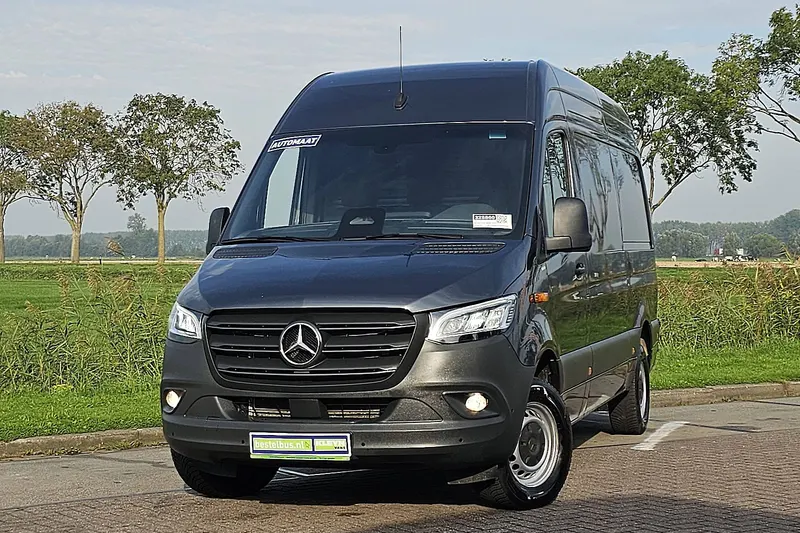 Mercedes-Benz Sprinter (2024)