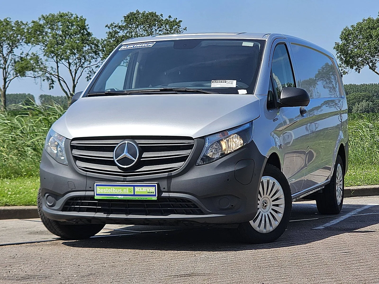 Mercedes-Benz eVito (2024) — foto 1