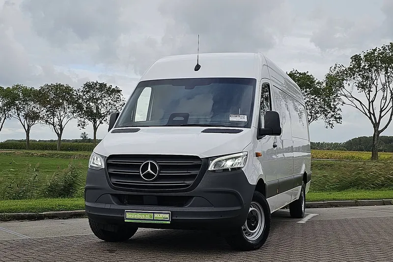 Mercedes-Benz Sprinter (2024)