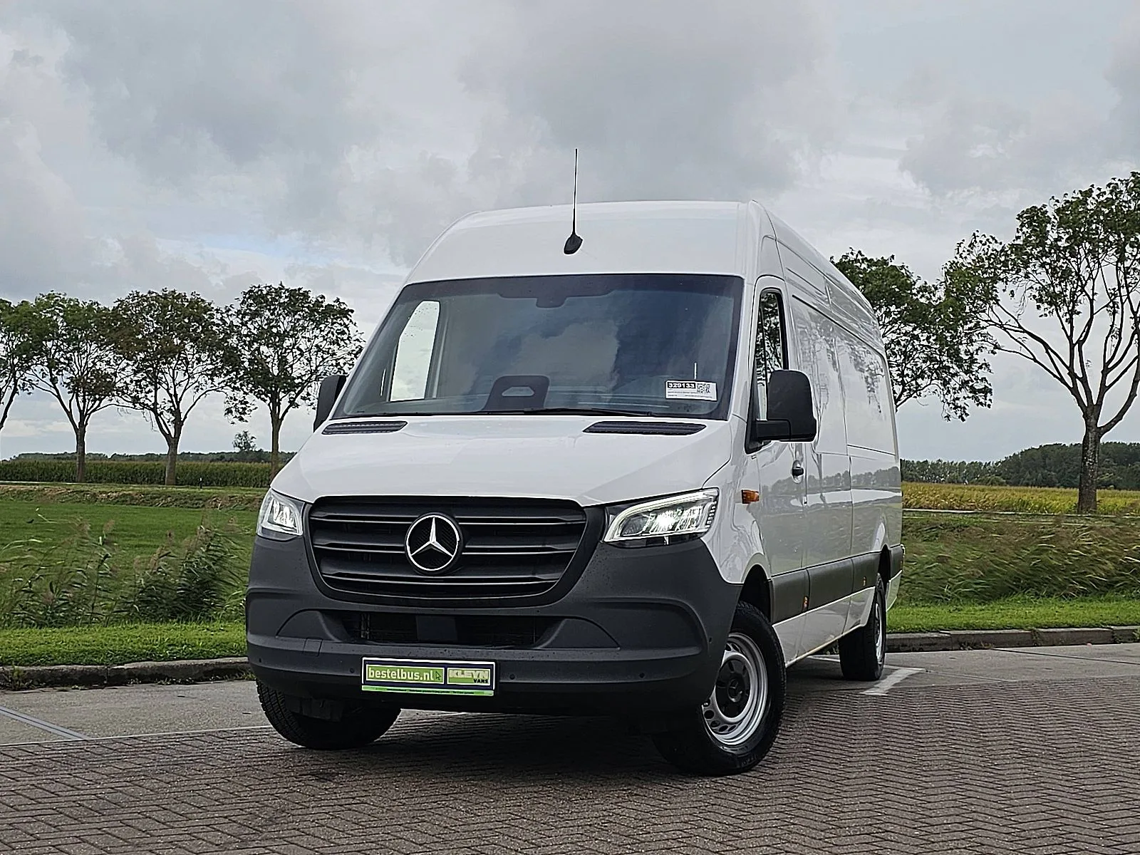 Mercedes-Benz Sprinter (2024) — foto 1
