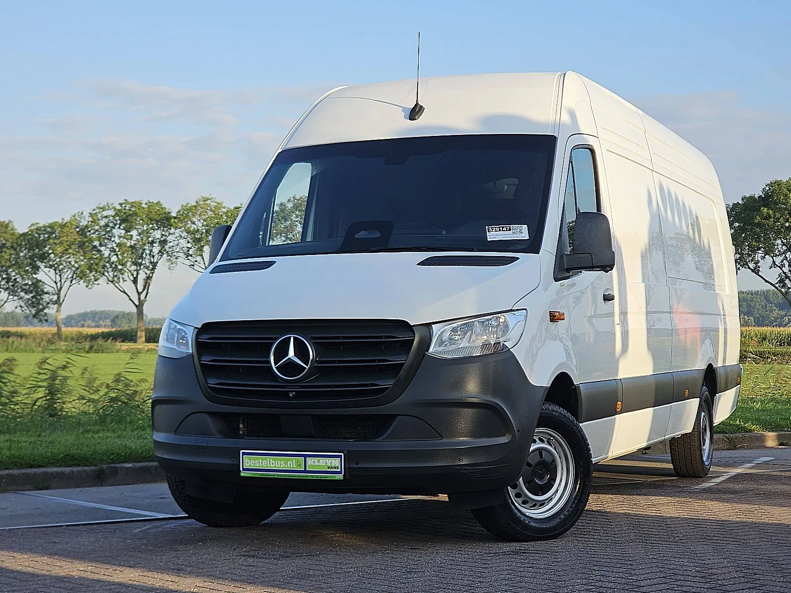 Mercedes-Benz Sprinter (2024) — foto 1