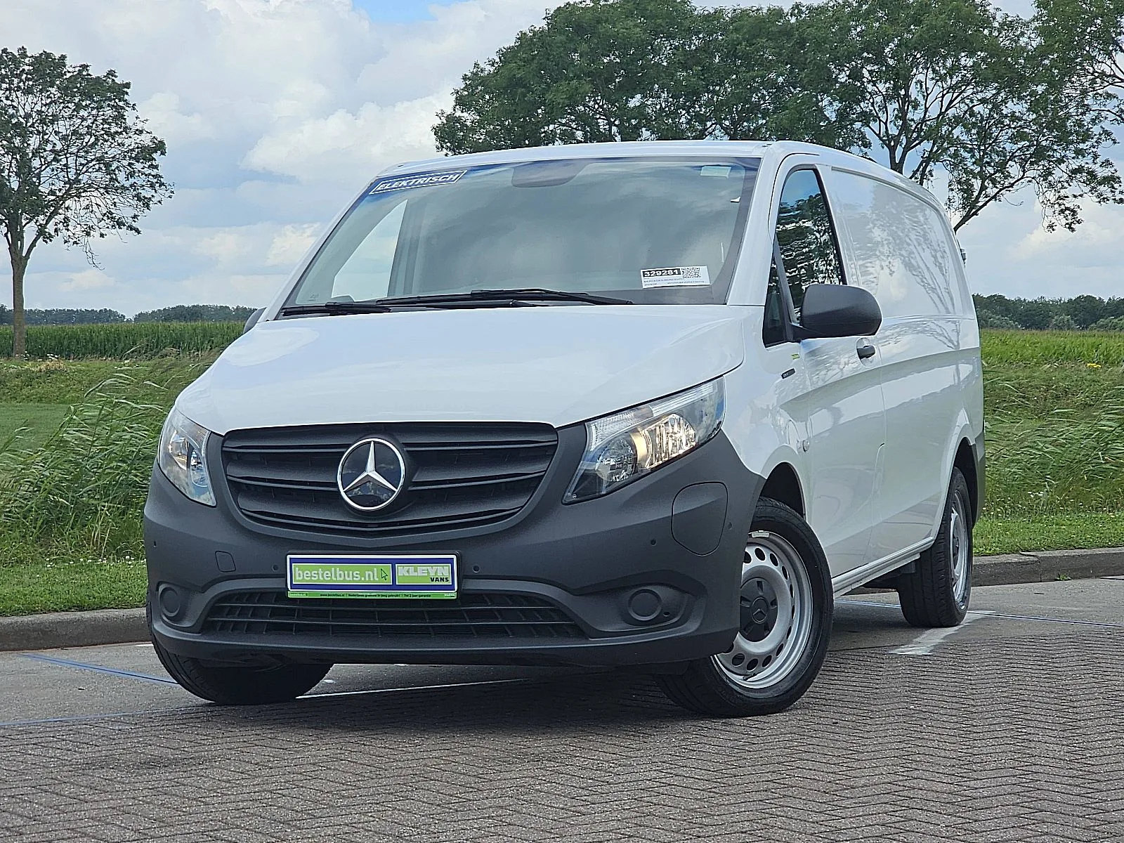 Mercedes-Benz eVito (2024) — foto 1