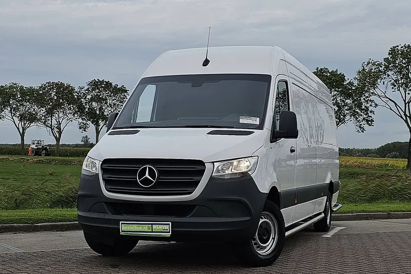 Mercedes-Benz Sprinter (2024)