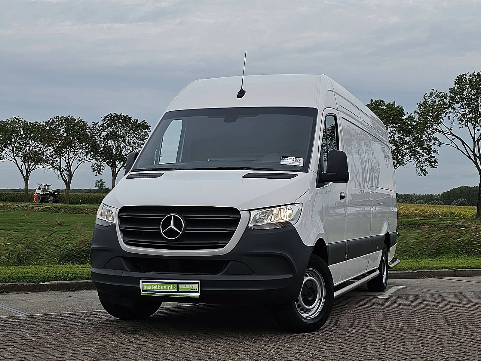 Mercedes-Benz Sprinter (2024) — foto 1