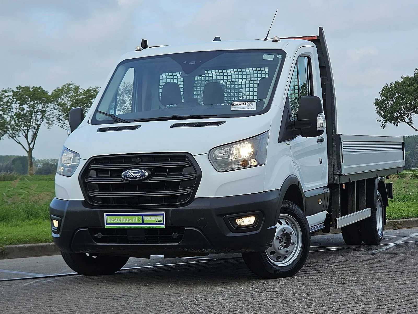 Ford Transit (2023) — foto 1