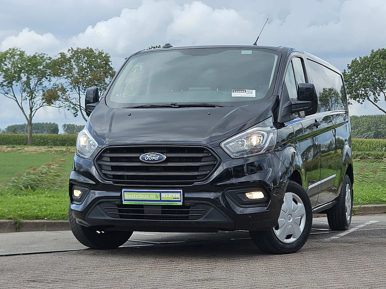 Ford Transit (2022) — foto 1