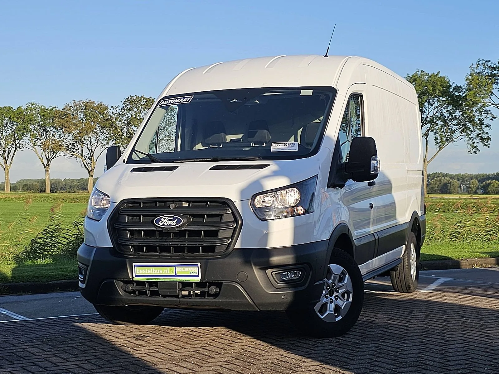 Ford Transit (2024) — foto 1