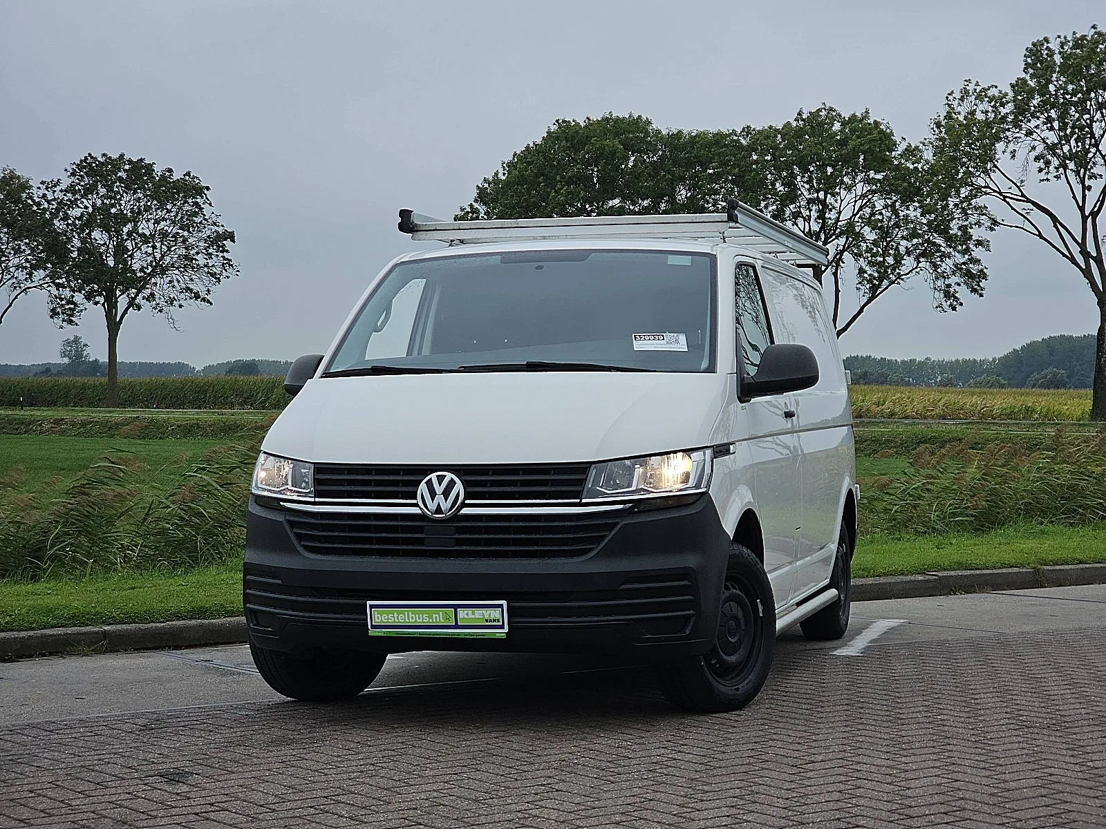Volkswagen Transporter (2020) — foto 1