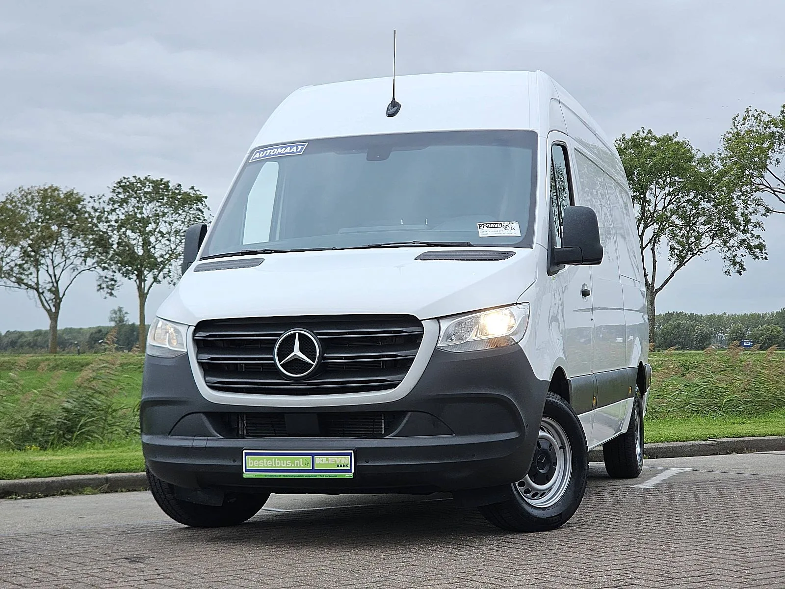 Mercedes-Benz Sprinter (2022) — foto 1