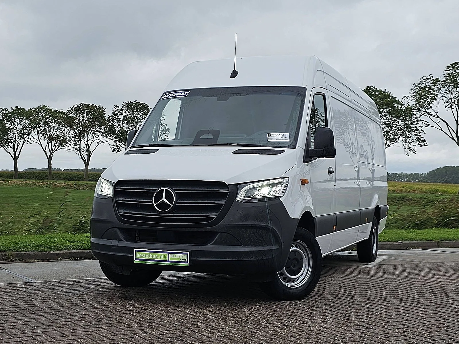 Mercedes-Benz Sprinter (2024) — foto 1