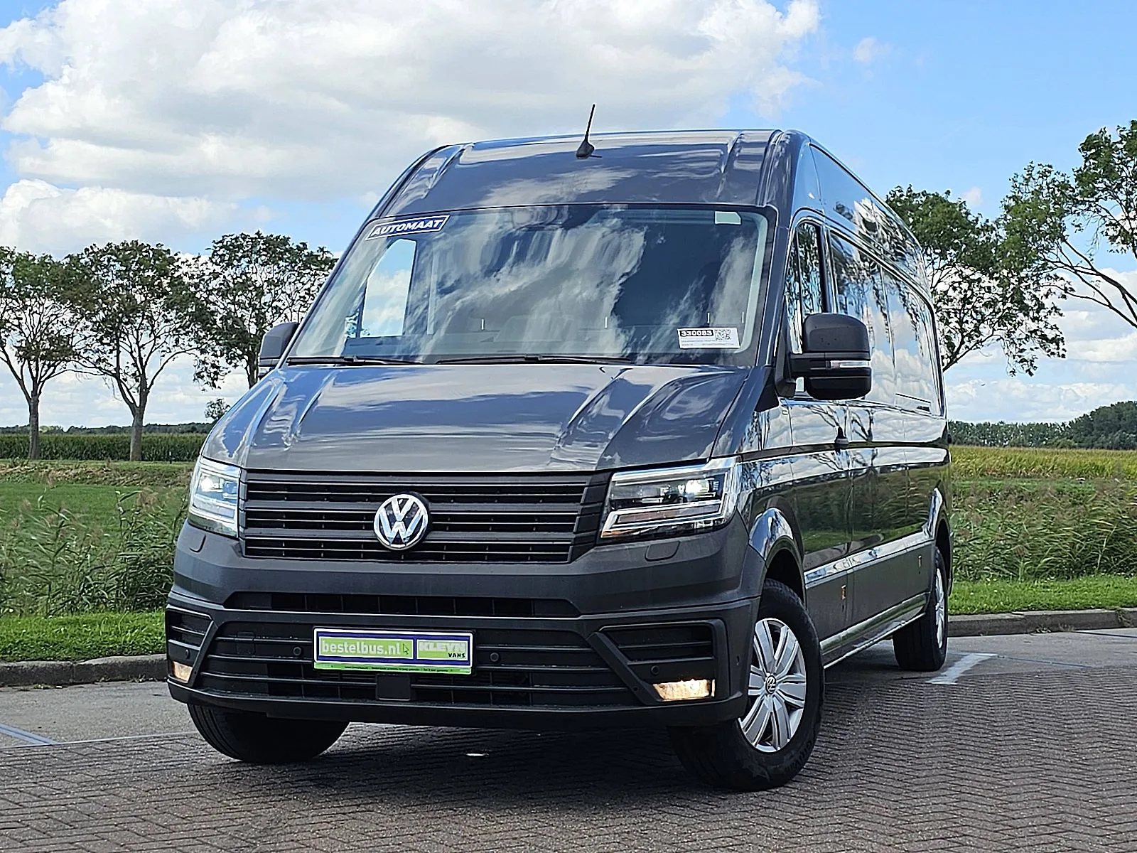Volkswagen Crafter (2023) — foto 1
