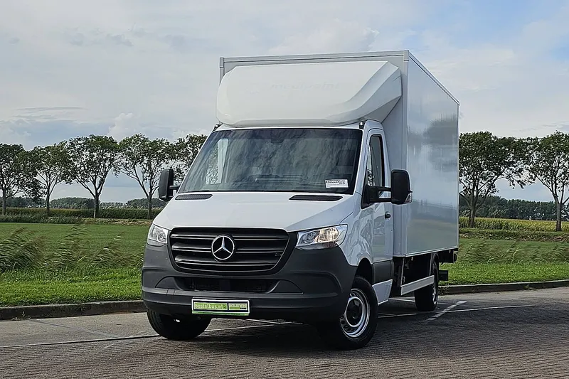Mercedes-Benz Sprinter (2023)