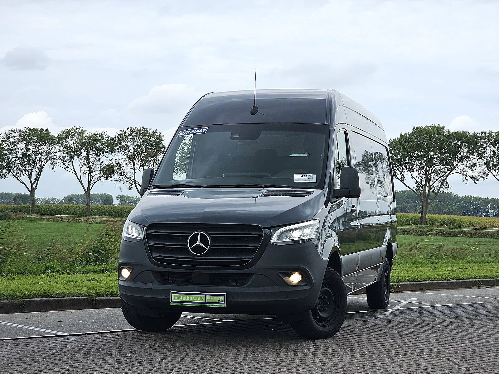 Mercedes-Benz Sprinter (2023) — foto 1