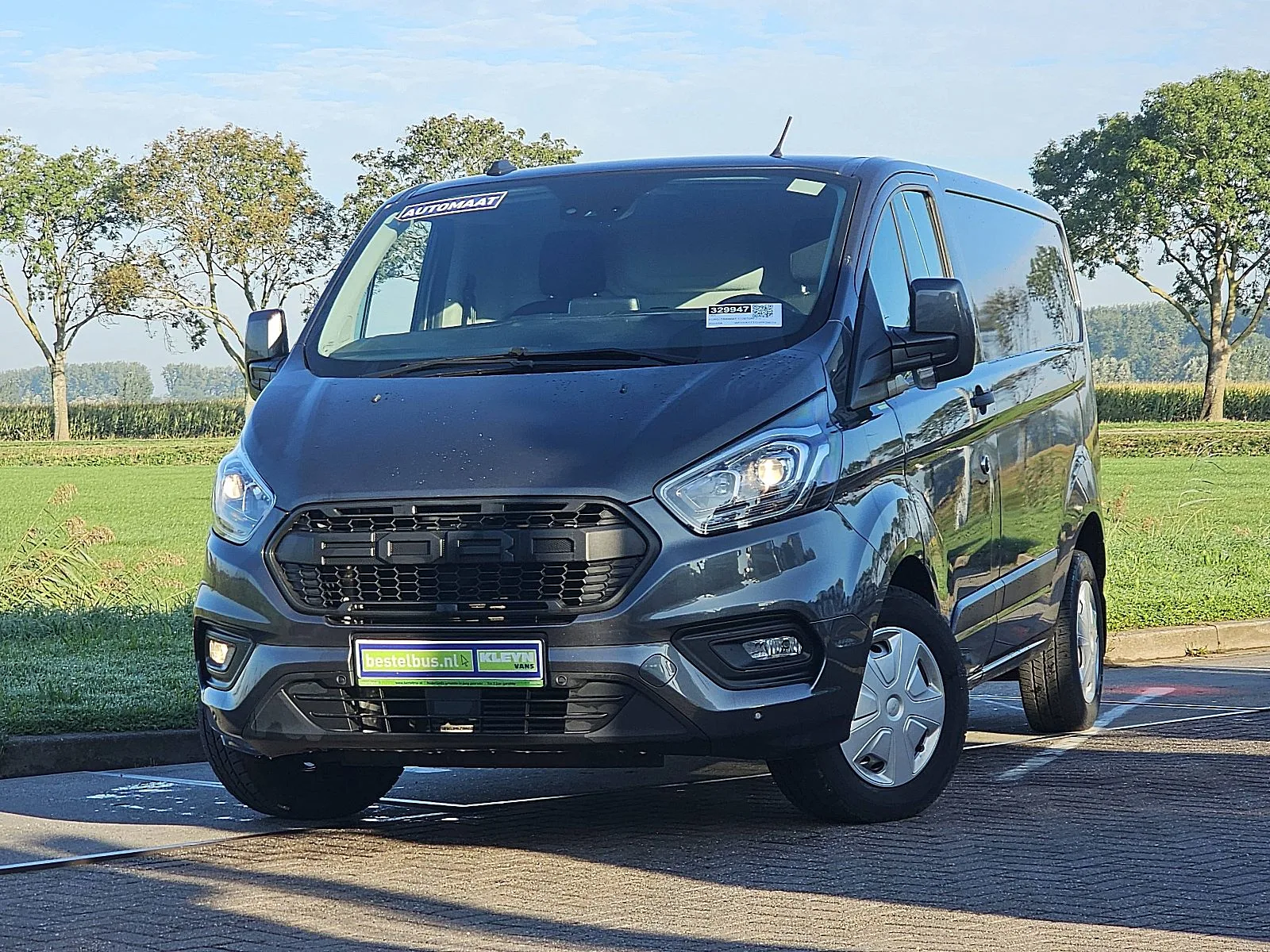 Volkswagen Transporter (2020) — foto 1