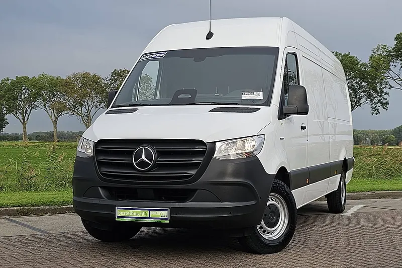Mercedes-Benz eSprinter (2025)