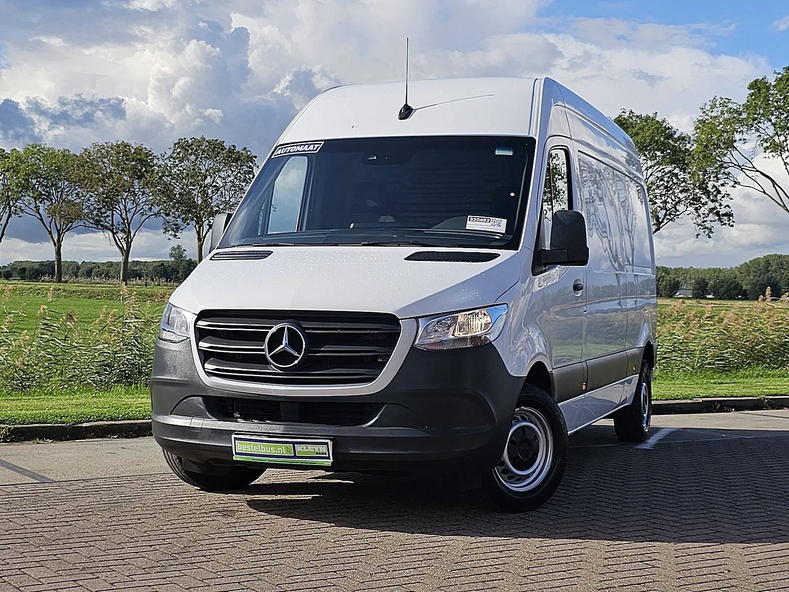Mercedes-Benz Sprinter (2023) — foto 1