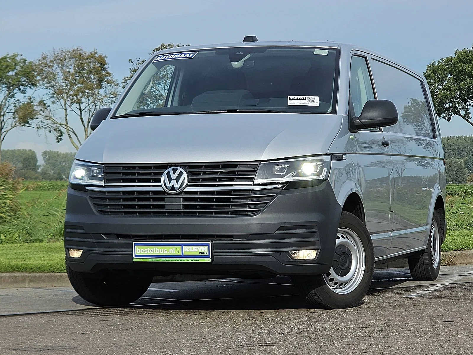 Volkswagen Transporter (2021) — foto 1