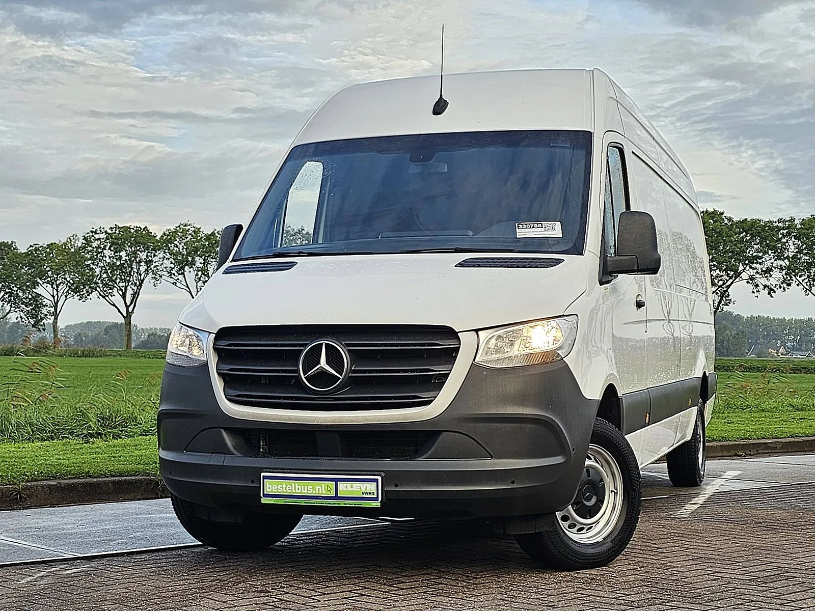 Mercedes-Benz Sprinter (2022) — foto 1