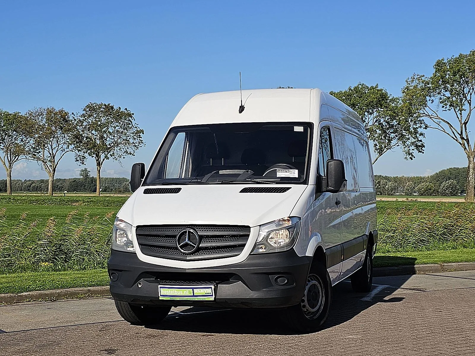 Mercedes-Benz Sprinter (2016) — foto 1